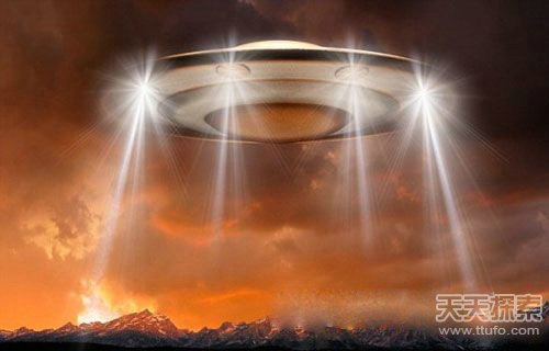 UFO屡现身地球：外星人竟拿地球人类做实验405 / 作者:UFO爱好者 / 帖子ID:74148