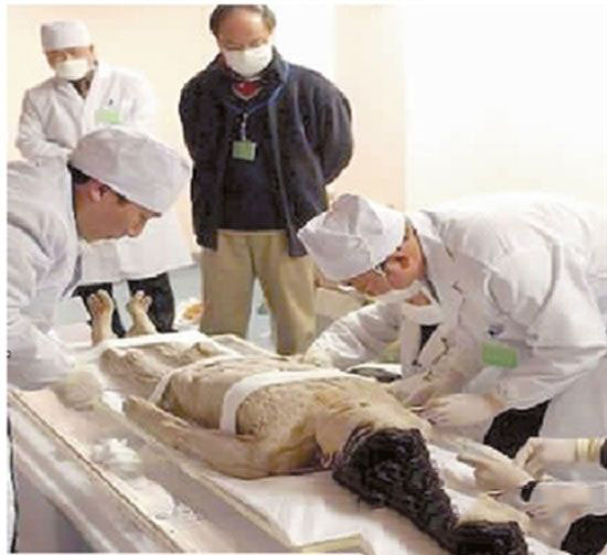 不腐女尸未解之谜：生前大福报死后千年不朽200 / 作者:UFO爱好者 / 帖子ID:81673