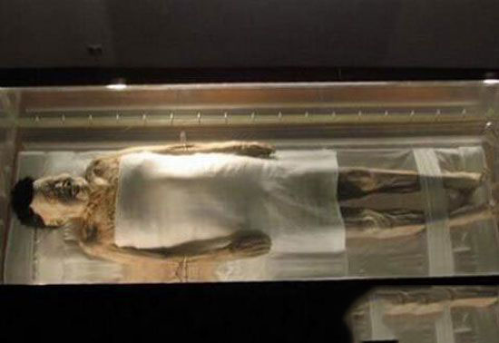 不腐女尸未解之谜：生前大福报死后千年不朽665 / 作者:UFO爱好者 / 帖子ID:81673