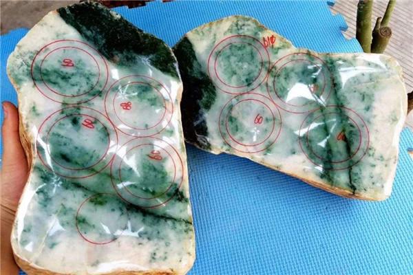 赌石300块钱赌出5亿 玩赌石真的能够赚钱吗270 / 作者:UFO爱好者 / 帖子ID:102393