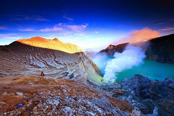 世界上最危险的硫酸湖是什么 卡瓦伊真火山湖（含硫酸）661 / 作者:UFO爱好者 / 帖子ID:95339