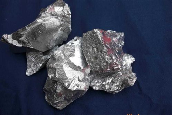 铬和金刚石哪个硬 金刚石完胜铬（金刚石相当坚硬）538 / 作者:UFO爱好者 / 帖子ID:73617