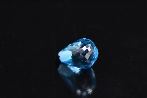 世界上最硬的十大矿物 金刚石是全世界上最坚硬的岩石686 / 作者:UFO爱好者 / 帖子ID:95514