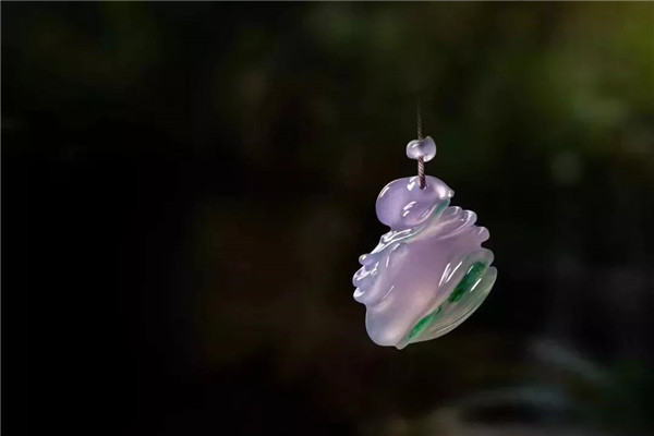 世界上最贵的翡翠是什么 昭仪之星（9499克拉）950 / 作者:UFO爱好者 / 帖子ID:95224
