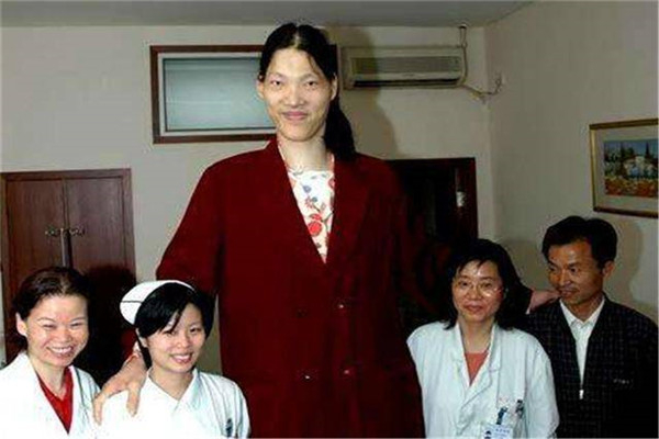 世界上最大的人排行榜 世界上最高大的人有哪些406 / 作者:UFO爱好者 / 帖子ID:93586