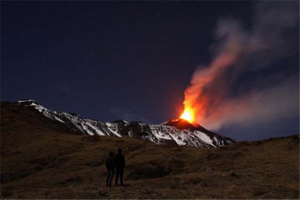 世界上最爆发最频繁的活火山 埃特纳火山（位于意大利）491 / 作者:UFO爱好者 / 帖子ID:91815