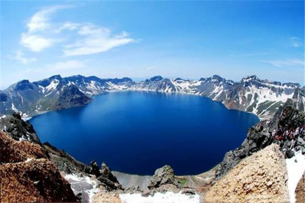 世界十大最美火山口湖泊 长白山天池上榜蓝湖相当迷人564 / 作者:UFO爱好者 / 帖子ID:91938