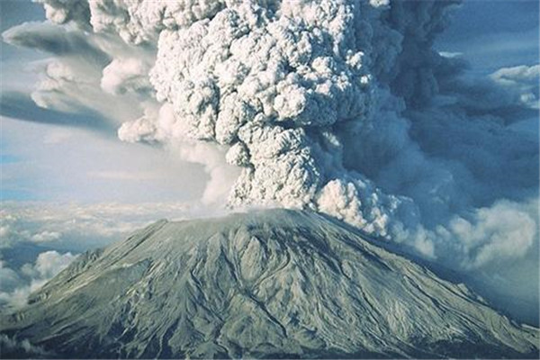 世界上最大火山喷发 二战时期的一次火山喷发（坦博拉火山）925 / 作者:UFO爱好者 / 帖子ID:92093