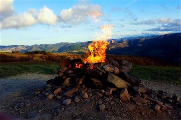 世界上最小的火山 布斯卡火山（1.2米高难以置信）290 / 作者:UFO爱好者 / 帖子ID:92293