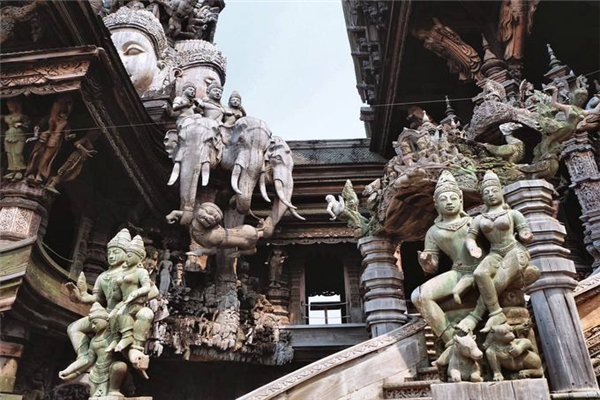 世界十大寺庙排名 悬空寺是中国的寺庙相当特别351 / 作者:UFO爱好者 / 帖子ID:92584