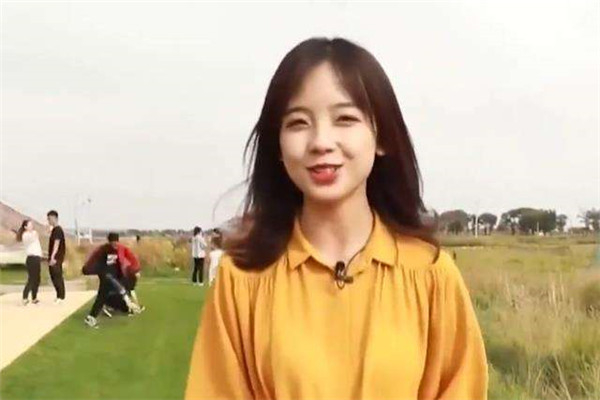 央视高颜值女记者王冰冰走红 因为颜值太高备受关注991 / 作者:UFO爱好者 / 帖子ID:101538
