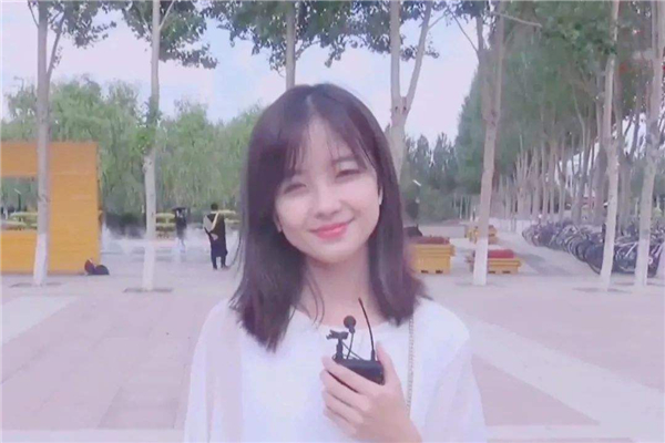 央视高颜值女记者王冰冰走红 因为颜值太高备受关注421 / 作者:UFO爱好者 / 帖子ID:101538