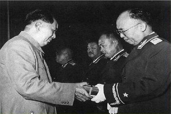 十大元帅十大将军排名 每一位将军都实至名归值得敬佩137 / 作者:UFO爱好者 / 帖子ID:101012