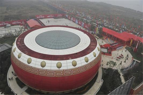 世界上最大的鼓 凤阳花鼓（一共可同时容纳五千人左右）643 / 作者:UFO爱好者 / 帖子ID:91199