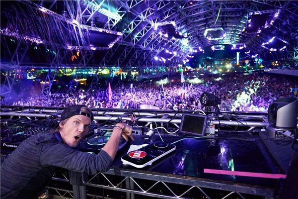 世界上年龄最小的dj 奥提维·隆韦恩（年仅2岁）137 / 作者:UFO爱好者 / 帖子ID:91426