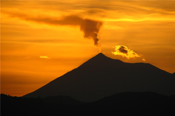 世界上最大的火山爆发 黄石公园超级火山威力极大755 / 作者:UFO爱好者 / 帖子ID:91011