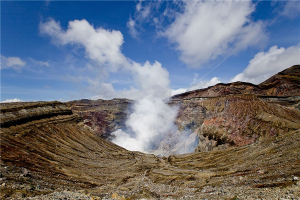 世界上最大的火山口 日本阿苏山火山口（喷发剧烈）667 / 作者:UFO爱好者 / 帖子ID:91012