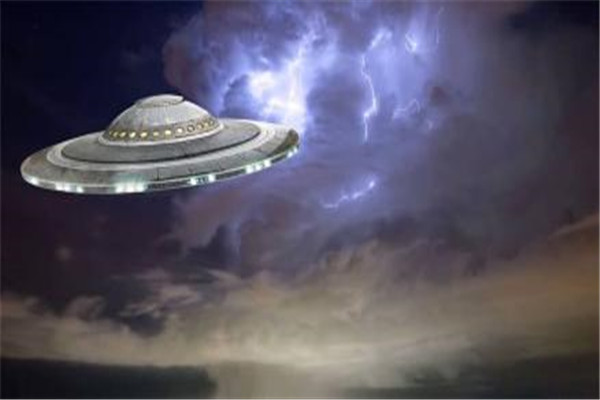 中国击落ufo抓到两个外星人 纯属传说（没有实际证据）478 / 作者:UFO爱好者 / 帖子ID:97009