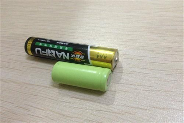 电池是谁发明的：意大利人伏特（利用生物电现象）652 / 作者:UFO爱好者 / 帖子ID:69069
