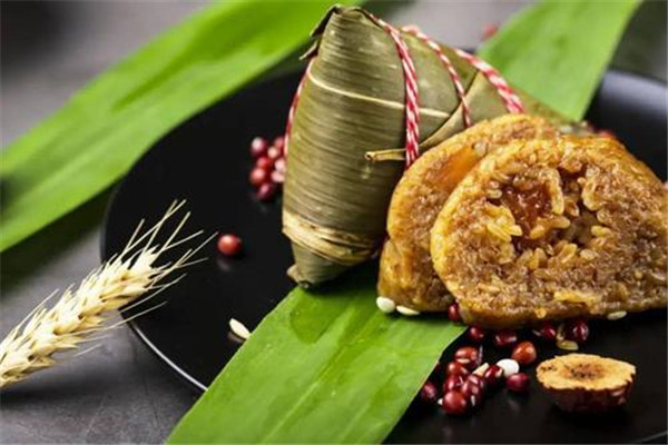 端午节的由来和风俗：为了纪念屈原（包粽子、赛龙舟）480 / 作者:UFO爱好者 / 帖子ID:71198