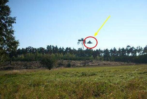 波兰男子拍到罕见UFO清晰照 专家号称40年最佳191 / 作者:UFO爱好者 / 帖子ID:97506