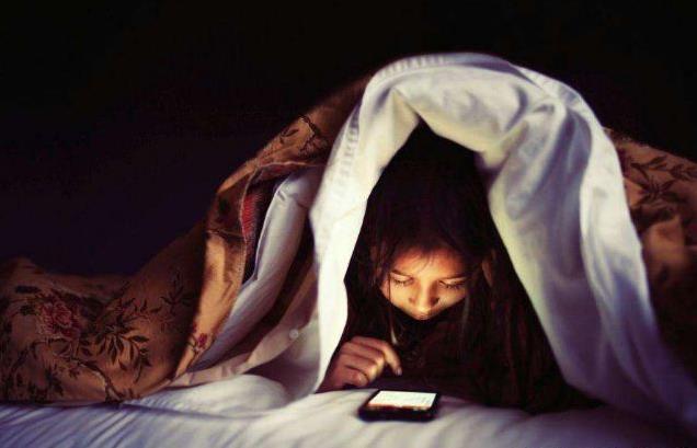 为什么手机是睡眠杀手？总习惯睡前玩手机、长期熬夜玩手机的危害123 / 作者:UFO爱好者 / 帖子ID:68839