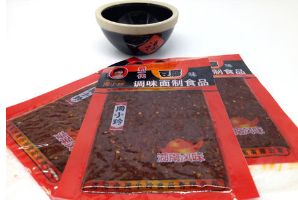 周小玲辣条是人油做的吗?纯属谣言（传谣者被拘留7天）223 / 作者:UFO爱好者 / 帖子ID:80487