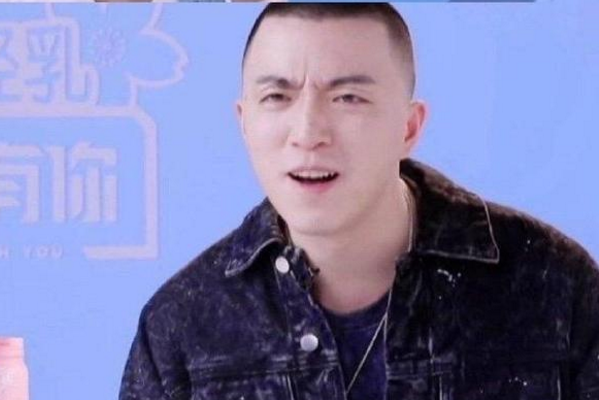 淡黄的长裙蓬松的头发是什么梗?洗脑神曲朗读式rap569 / 作者:UFO爱好者 / 帖子ID:80219