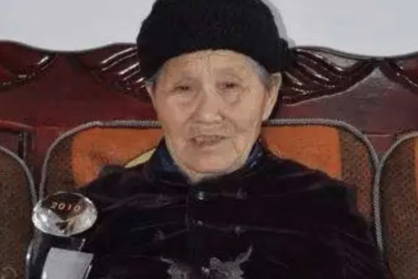 湖南第一寿星去世享年127岁:田龙玉，健康走过三世纪11 / 作者:UFO爱好者 / 帖子ID:101739