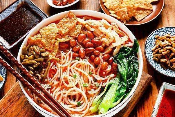 中国特色美味小吃有哪些?螺蛳粉爆火，周黑鸭巨好吃356 / 作者:UFO爱好者 / 帖子ID:79430