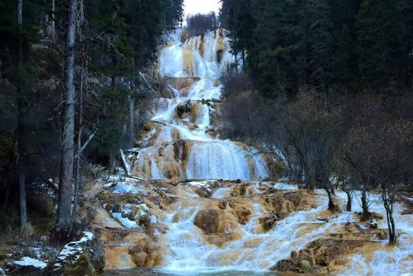 世界上最大的钙华瀑布:扎嘎瀑布，高104米(声闻十里)185 / 作者:UFO爱好者 / 帖子ID:90846