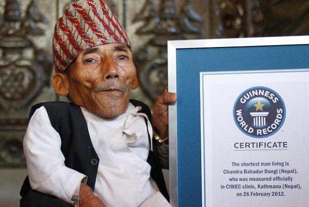 世界上最矮的人:唐吉，身高54.6cm体重12公斤(享年75岁)193 / 作者:UFO爱好者 / 帖子ID:90839