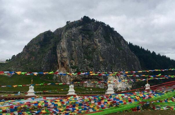 理塘旅游攻略:理塘寺酥油塑花会，格聂神山四川第二峰959 / 作者:UFO爱好者 / 帖子ID:78815