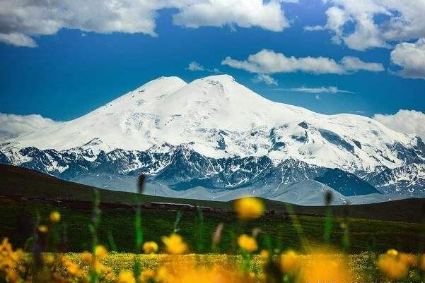 欧洲的最高峰:厄尔布鲁士山，海拔5642米(休眠火山)804 / 作者:UFO爱好者 / 帖子ID:78809
