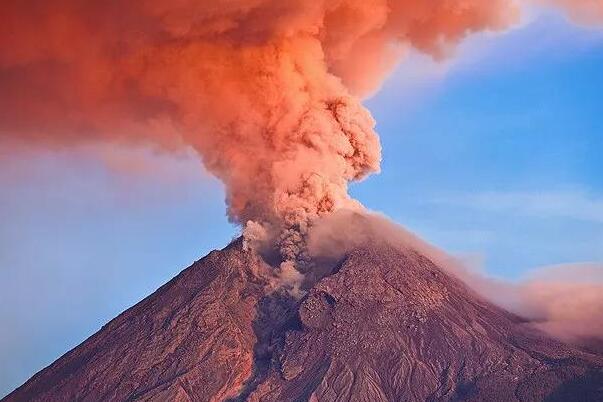 火山是怎么形成的?板块运动，地壳岩浆喷发(地下150千米)472 / 作者:UFO爱好者 / 帖子ID:78770