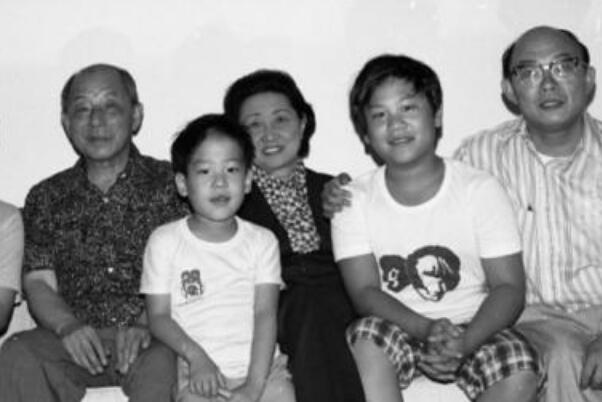 张学良的三个孙子介绍:名校毕业，学习软件开发和新闻业348 / 作者:UFO爱好者 / 帖子ID:77937