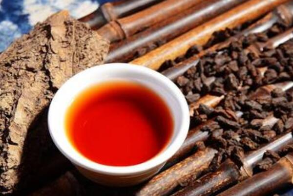 普洱茶是红茶吗?不是，普洱茶是云南大叶种晒青茶816 / 作者:UFO爱好者 / 帖子ID:77362