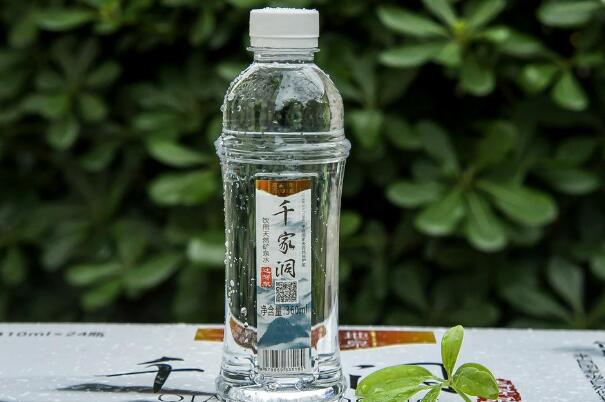 矿泉水的危害:微量元素少，长期喝影响健康(没必要烧开)996 / 作者:UFO爱好者 / 帖子ID:77261