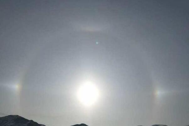 北京上空现“三个太阳”专家解释:自然奇观，幻日景象609 / 作者:UFO爱好者 / 帖子ID:76719