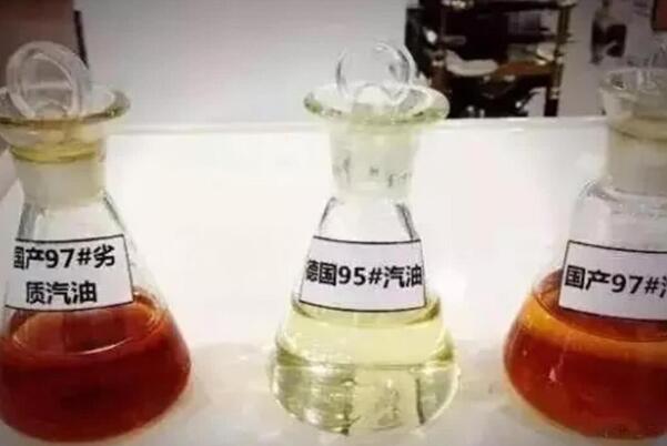 油漆渍怎么去除?清凉油涂抹衣服，猪油去除油漆渍效果好143 / 作者:UFO爱好者 / 帖子ID:76223