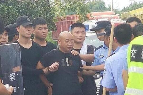 曾春亮事件来龙去脉:6天杀3人，连八岁的孩子都不放过52 / 作者:UFO爱好者 / 帖子ID:75904
