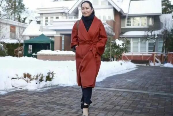 “破格公主”姚安娜VS商业精英孟晚舟:相差26岁，经历不同900 / 作者:UFO爱好者 / 帖子ID:75062