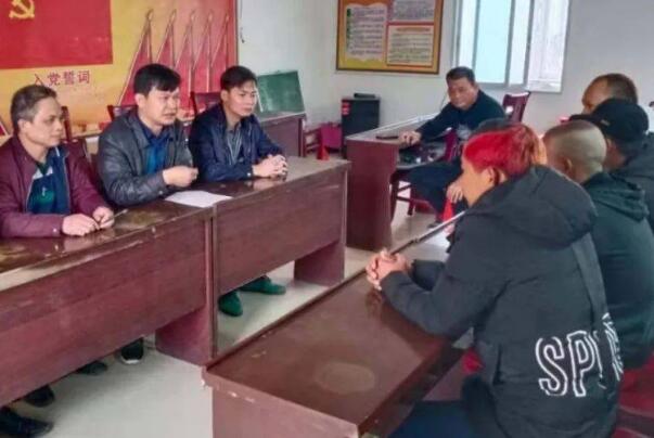 “网红村”被摘牌后仍在直播:低俗恶搞，不堪入目(被约谈)750 / 作者:UFO爱好者 / 帖子ID:74242