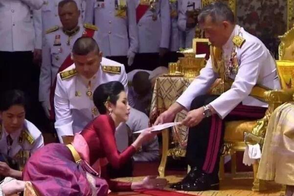 泰国王室否认诗妮娜被封皇后:泰国第一位王妃，王室配偶994 / 作者:UFO爱好者 / 帖子ID:74241