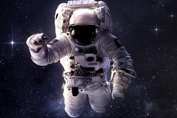 世界上最贵的衣服 宇航服(一件造价达3000万而且有价无市)428 / 作者:UFO爱好者 / 帖子ID:90243
