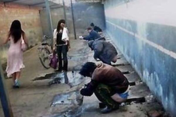 印度人上厕所用手擦是真的吗 手擦完后用水冲洗(左手擦屁股)618 / 作者:UFO爱好者 / 帖子ID:73897