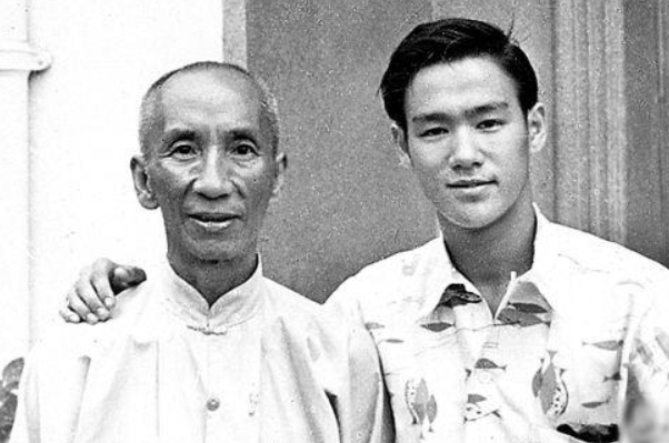 叶问为什么恨李小龙 叶问因外敌入侵家道中落（恨咏春外传）750 / 作者:UFO爱好者 / 帖子ID:73606