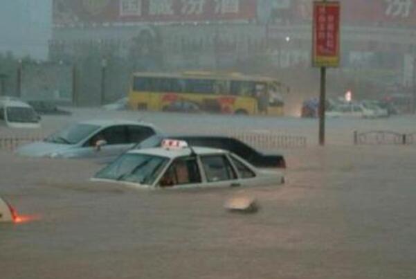 济南银座718灵异事件：水淹银座一片浮尸女孩见鬼(谣言)330 / 作者:UFO爱好者 / 帖子ID:105664