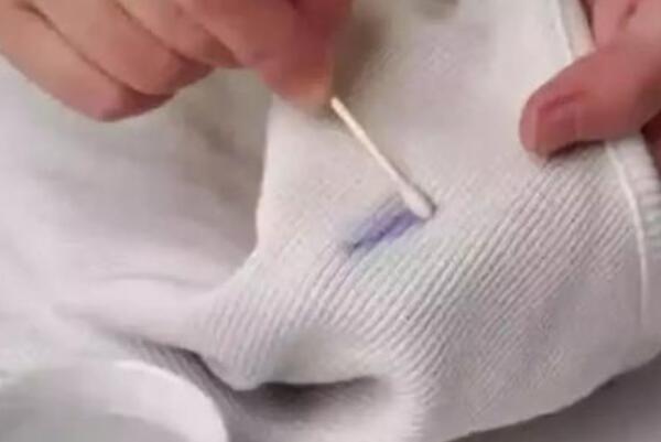 衣服上的油渍怎么洗掉 9个生活小妙招去除污渍(简单实用)672 / 作者:UFO爱好者 / 帖子ID:72809