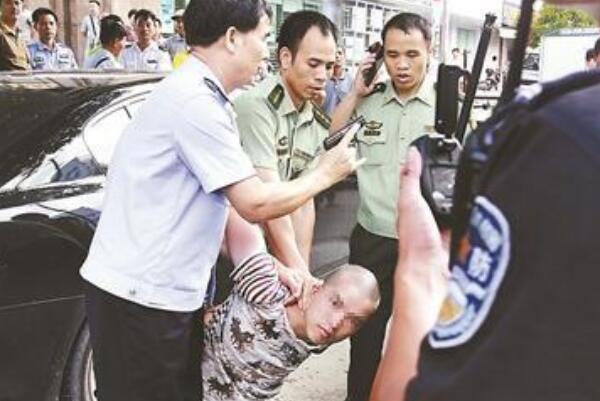 河南砍人事件 精神病人连砍6人致死(无人敢上前制止)561 / 作者:UFO爱好者 / 帖子ID:106298